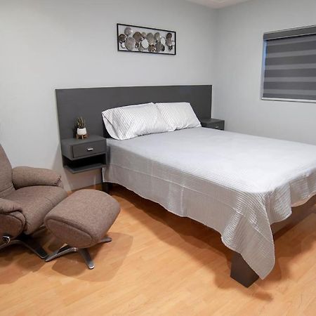 Clean&Equipped, 1-Floor 3-Bedroom Downtown House Ensenada Esterno foto