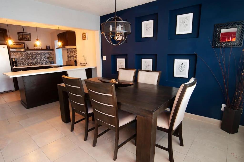 Clean&Equipped, 1-Floor 3-Bedroom Downtown House Ensenada Esterno foto